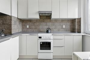 Sosnowskiego by Solarento