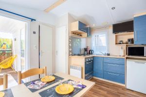 Camping à 300m de la plage La Pege