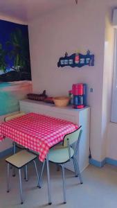 Maisons de vacances Maison familiale a Bugeat avec jardin accueillant : photos des chambres