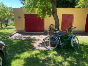 Winterruhe am See, mit gemütlichem Abendfeuer, purer Natur & einem warmen Kachelofen in Omas lütter Obstbutze