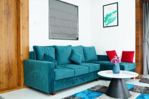ll EMPYREAN STAY ll 9BHK ll FLAGSHIP VILLA ll PVT POOL ll FREE WIFI ll
