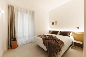 Bravissimo Vivaldi 1A, Monthly Apartment