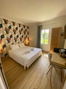 B&B / Chambres d'hotes Maison d-hotes a Laplume : photos des chambres