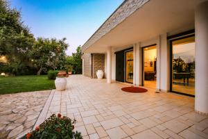 Villa con parco e piscina