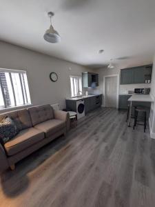 Apartment - Sleeps 4 - Near Aran Islands - Parking