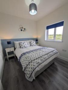 Apartment - Sleeps 4 - Near Aran Islands - Parking