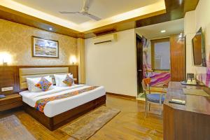FabHotel Galaxy - Nr Patel Nagar Metro