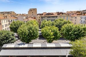 LÉTOILE DOR avec terrasse au centre de Cannes