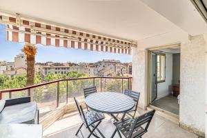 LÉTOILE DOR avec terrasse au centre de Cannes