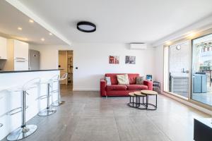 LÉTOILE DOR avec terrasse au centre de Cannes