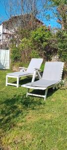 Appartements Le Jardin du Clocheton, jardin et parkings prives, centre Etretat : Appartement 3 Chambres