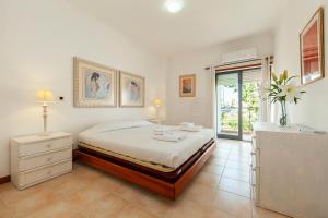 B103 - River City View Apartment in Lagos
