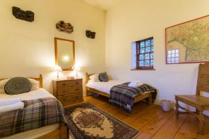 Historic 6-Bedrooms Castle Retreat