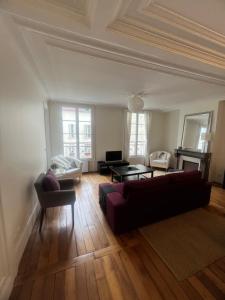 rue Cambacérès 75008