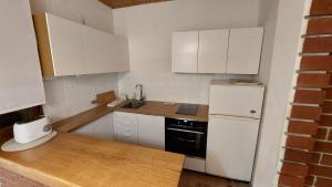 Apartment with terrace overlooking the see