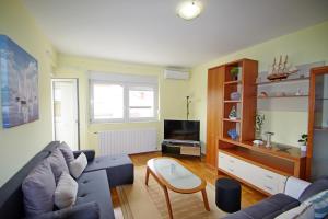 Holiday apartment Julije