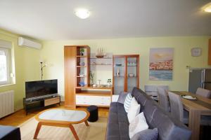 Holiday apartment Julije