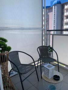 Emerald Marble Serenity Apartment