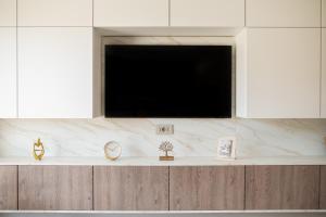 Ava Central Apartment