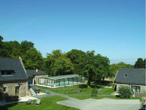 LE PRESSOIR GITE 4-6pers, piscine, billiard et baby-foot