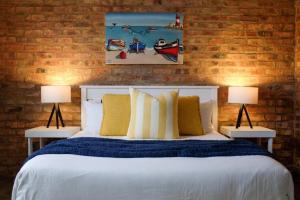 High Tide 12 sleeper