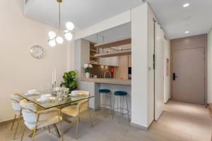 Art-Inspired 1 Bedroom in Wilton Terraces