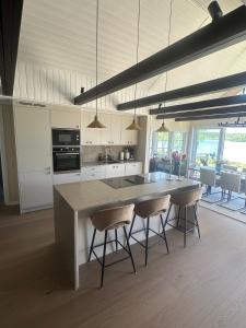 Cabin 20 m from the water on Ekerö