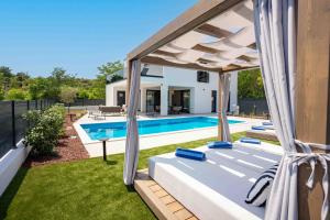 Luxury villa San Mar