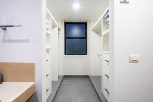 Fully Equipped 2 BD Apartment