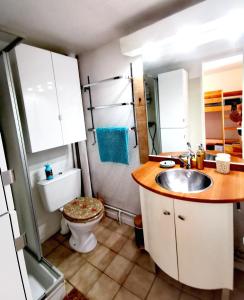Maisons de vacances Petite maison a la plage dans residence naturiste : photos des chambres