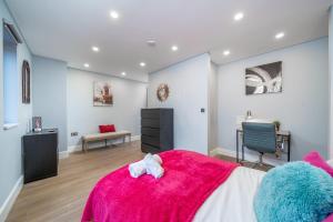 Ultra Luxury Riverside Condo Central London Notting Hill with LIFT & Juliet balcony