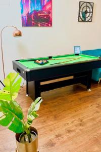 5 Bedroom Contractors Accommodation in Dartford Kent - Spacious Holiday Home - Close To Dartford Crossing - Close To City Centre