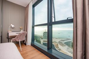 Oceanview Mood by Aesthaven