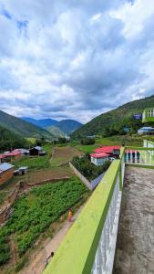 Accomoon hillside homes