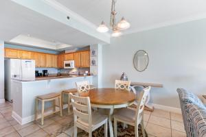 Crystal Shores West 202