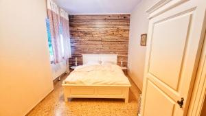 Lovely Alps ski apartment on Alpe Adria bike trail