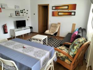APARTAMENTO EN URBANIZACION con PISCINA CENTRO DE UNQUERA-VAL DE SAN VICENTE IDEAL PAREJAS