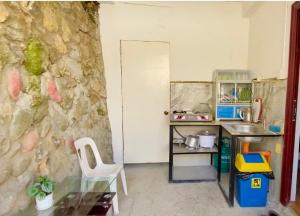 Newlives Transient 2 Hillside - 2nd Floor