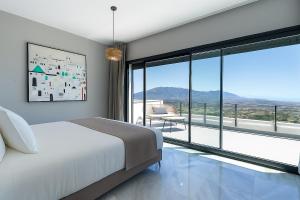 La Mairena Hills & Seaview