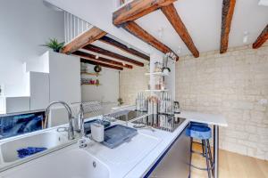 Appartements Le Renaud - Le Marais - Wifi - Balcon : photos des chambres