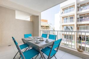 Modern 3BR w Terrace Near Beaches & Restaurants by QuickTrips