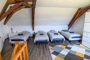 Maisons de vacances Le Logis du Marquis Jacuzzi Billard : photos des chambres
