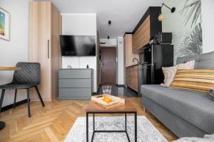 Modern Studio Bruna by VAYA STAYS