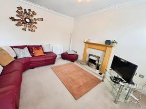 Spacious 3 bed Apt with parking near Harborne High Street