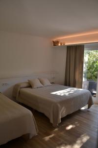 Triple Room with Terrace room in Hotel Misty