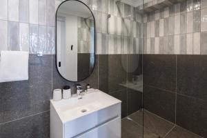 Modern City Studio in Venice House