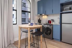 Modern City Studio in Venice House