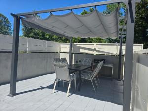 Dolce vita - apartments with pool near Poreč