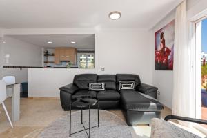 2163-Amazing penthouse, 2 terraces sea-golf view