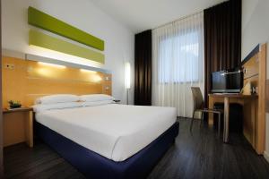 Superior Double Room room in iH Hotels Milano Gioia